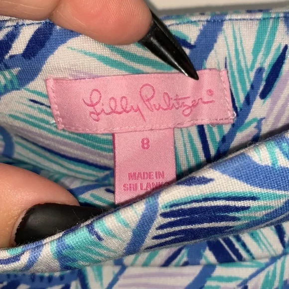 Lilly Pulitzer Women’s Makenna Ponte Palm Shorts - Picture 7 of 7